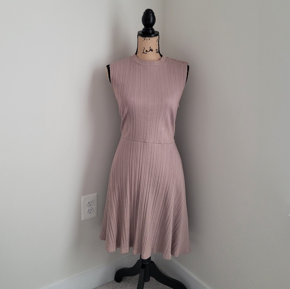 NY&Co Sleeveless Fit and Flare Dress - Picture 1 of 11